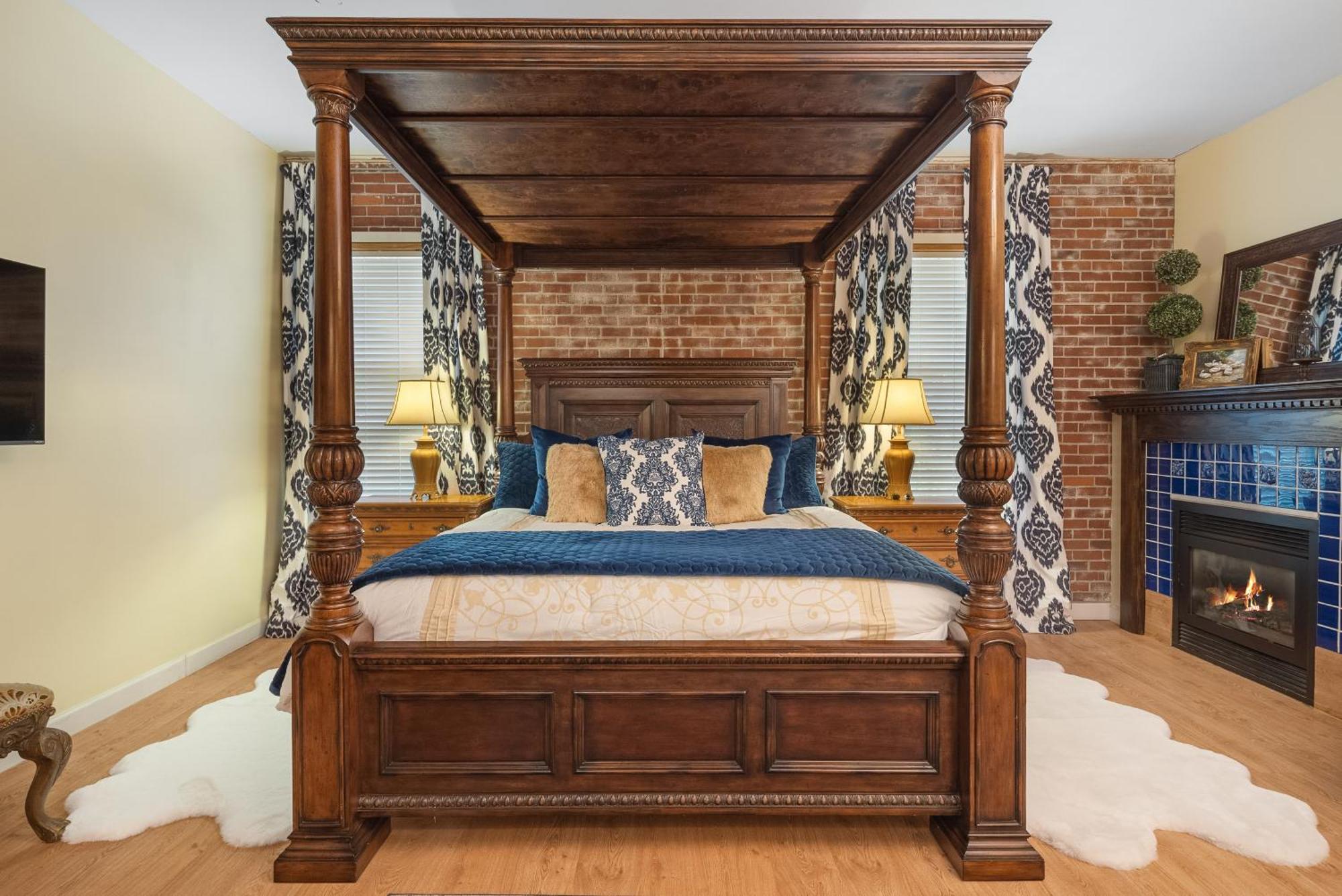 Beland Mansion-Royal Crown Suite! 史密斯堡 外观 照片